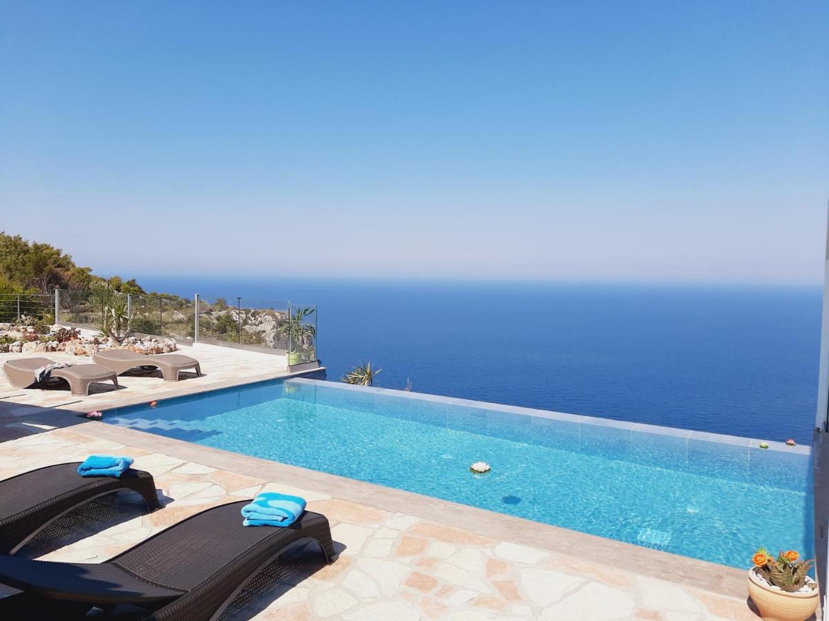Villa Esperia Kampi  Exteriör bild