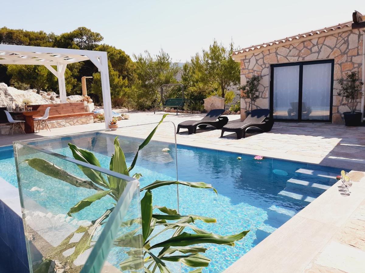Villa Esperia Kampi  Exteriör bild